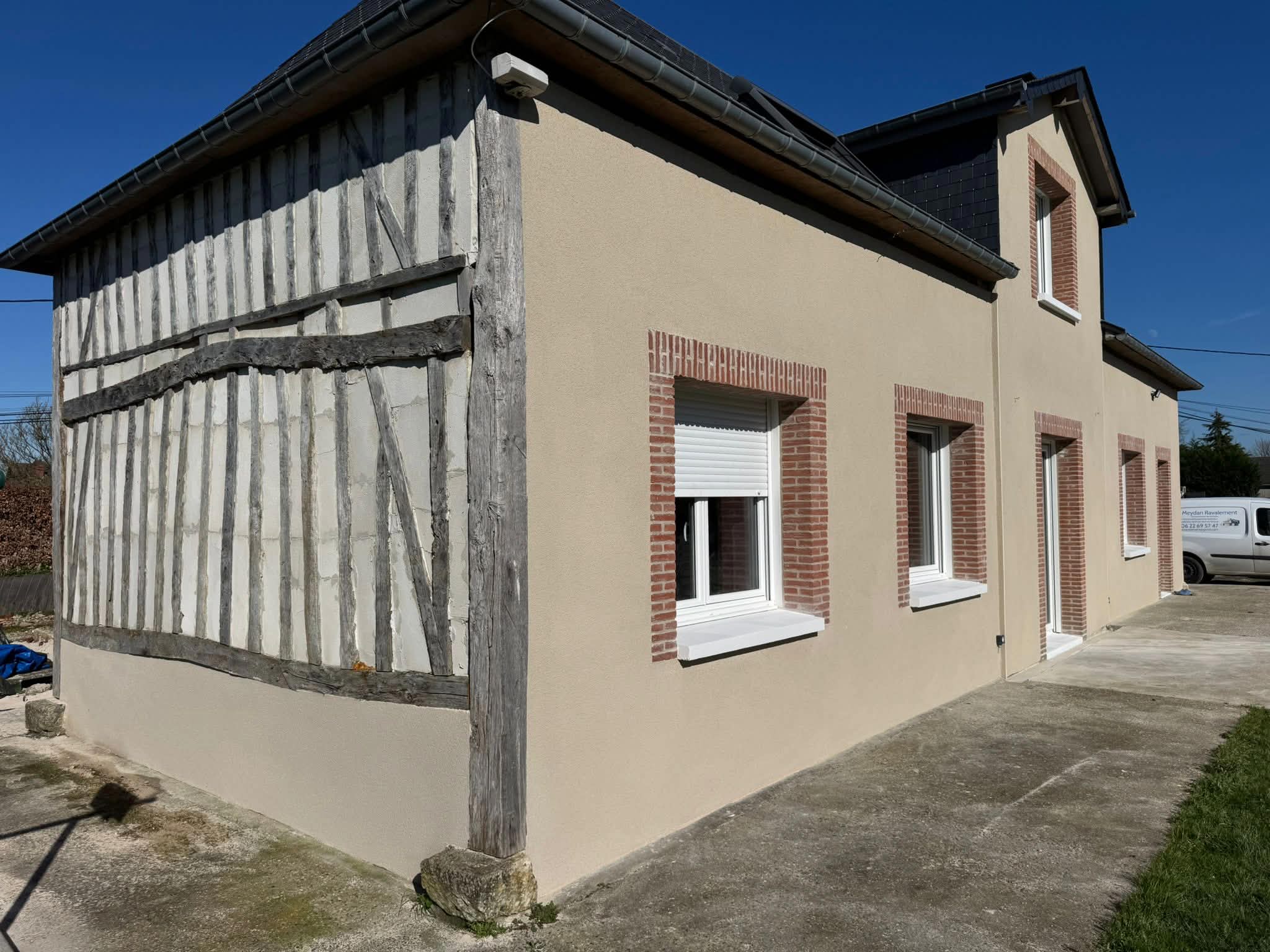 Réalisation d'enduit projeté 11 – Meydan Ravalement 76